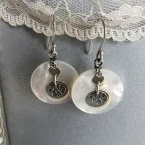 Silpada Sterling Silver Mother of Pear Earrings